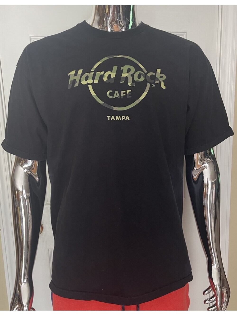 Hard Rock Cafe Tampa Black w/ Camo Print Men's XL